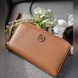 Micheal Kors Wallet